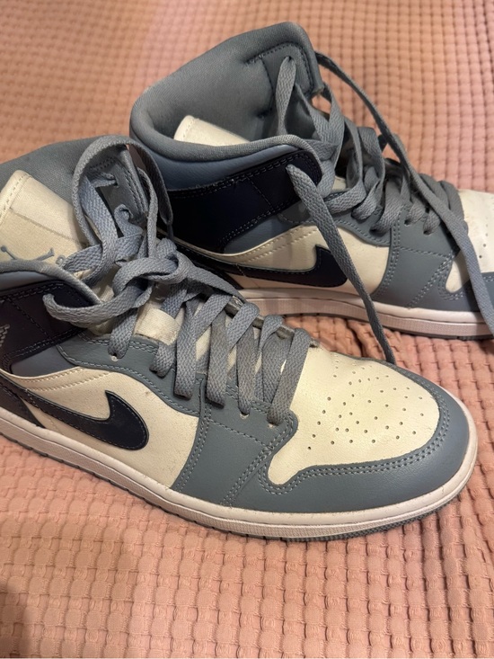 Nike Shoes - Nike Air Jordan 1 Mid SE sneakers